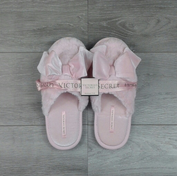 Victoria's Secret Shoes - Victoria's secret pink blush slippers